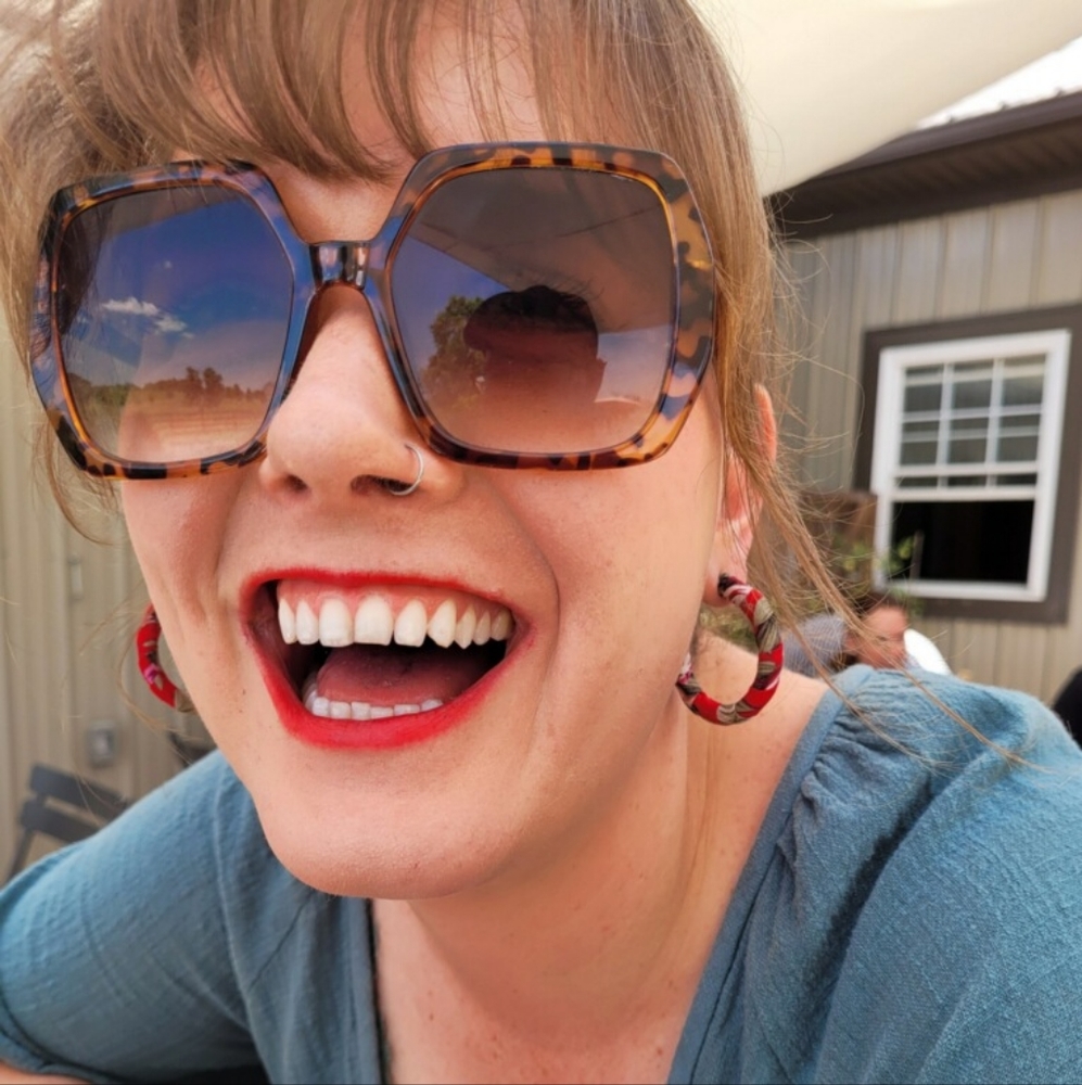 Meet your Posher, Lauren